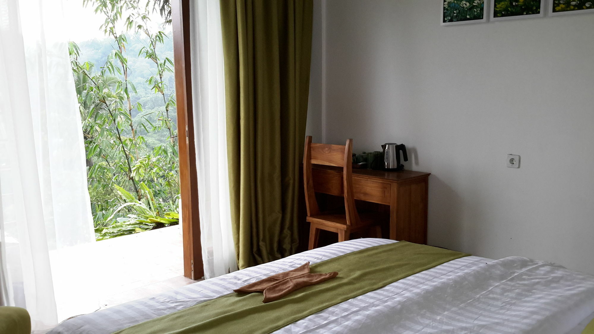 The Aura Shanti Retreat Baturiti Exterior foto
